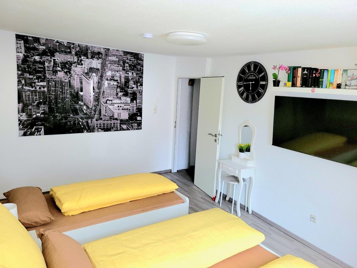 Ruhige, Zentrale Wohnung Am Schlosspark Wiesbaden Esterno foto